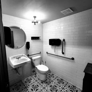 A classic bathroom