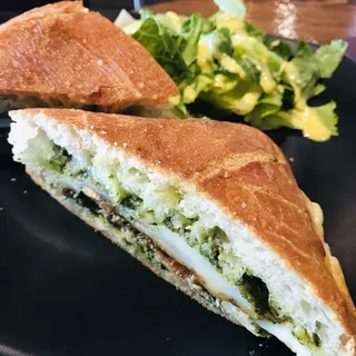 Charmingly Pesto Sandwich