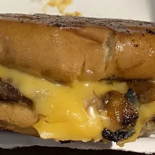 Cheeseburger -Detroit smashed  burger