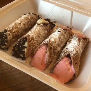 Amaretto and Strawberry Cannolis!