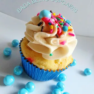 Cake batter funfetti cupcakes