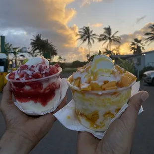 Mango and strawberry shave milk ice dessert