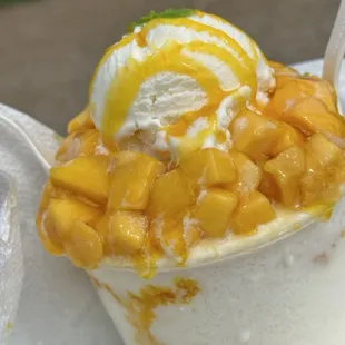Mango bingsu