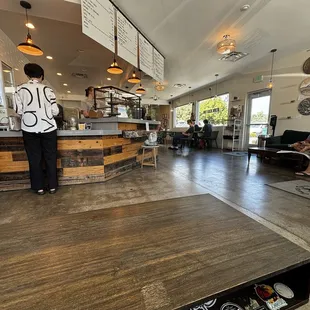 BADFISH coffee &amp; Tea shop - more seating - yes please!