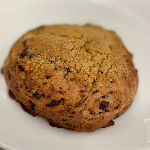 Dark Chocolate Date Scone~ It was a bit overcooked for my liking, but my daughter gladly finished it!