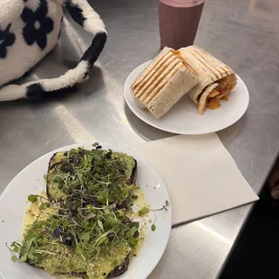 Gluten-free Avocado &amp; Breakfast Burrito &amp; The Flying Dutchman (smoothie).