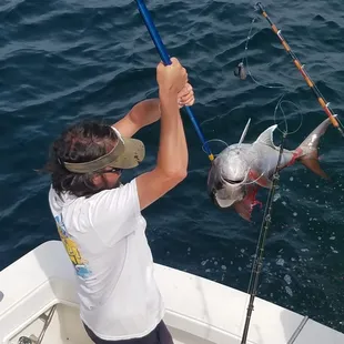 First mate Matt doin&apos; work!