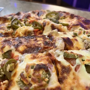 Heggies Inferno Pizza!  $12 Yes, those are sliced jalapeños!