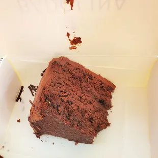 A picture of a chocolate cake, that doesn&apos;t speak much I know. A little chaotic opening weekend. Will come back!