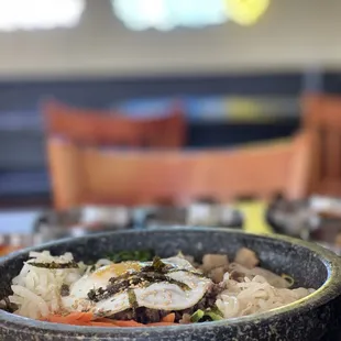 Dolsot bibimbap with beef