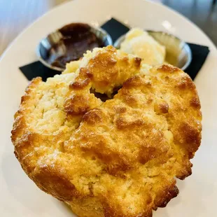 Biscuit with Apple Butter