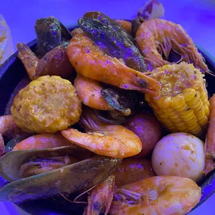 C1 Combo: Mussels and Shrimp with head on Cajun seasoning with little spice