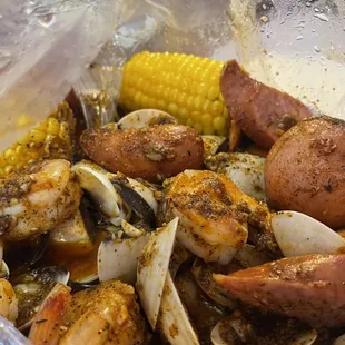 Combo #2...corn, potatoes, clams, shrimp &amp; sausage