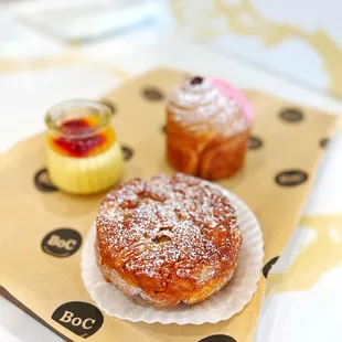 Just keeping it simple with these 3 today :) | www.moniquedao.com