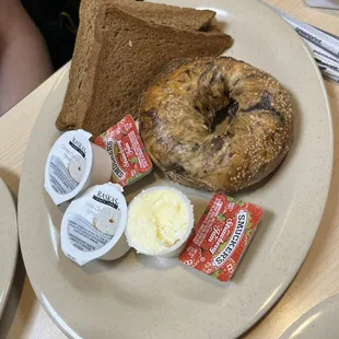 Raisin Bagel and bread slices