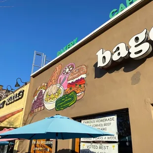 the outside of the restaurant