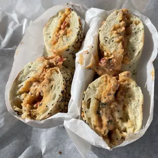 a close up of a bagel sandwich