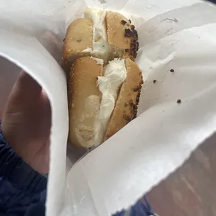 Garlic bagel w/ Schmear Of Cream Cheese