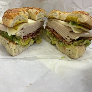 bacon avocado turkey bagel