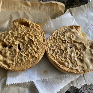 I ordered a PB + BANANA bagel (and it&apos;s on their menu). More annoyed since I ordered to-go and discovered this at home.