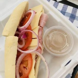 Where's the lettuce and chips??