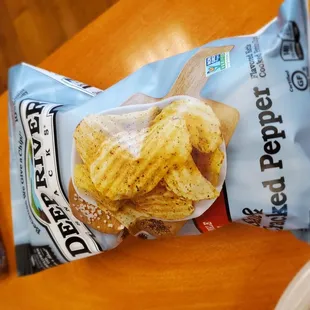 Deep River salt and cracked pepper chips