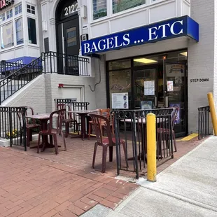 the outside of a restaurant