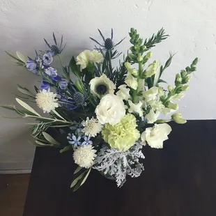 Wintery Biggie bouquet