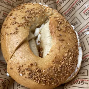 Garlic bagel with cream cheese