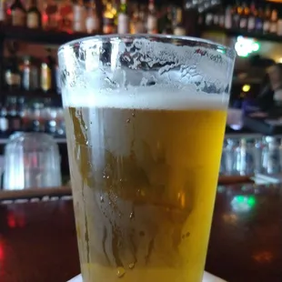 A cold, refreshing pale ale (Drakes 1500)