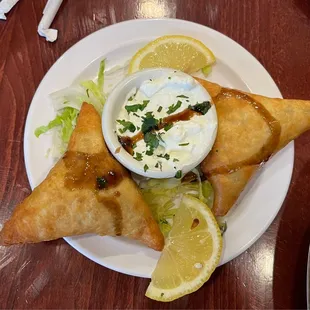 2 Pieces Sambusa (these are the beef, they also have cheese) Delicious