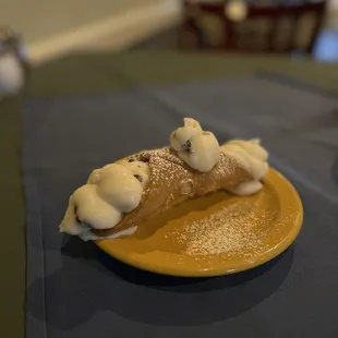 Cannoli was delicious