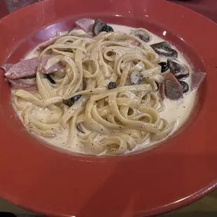Fettuccini carbonara