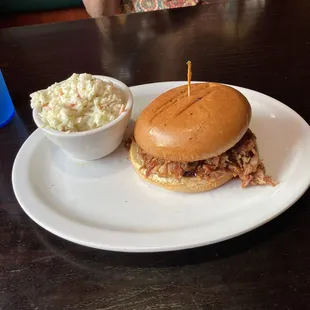 Pulled Pork sandwich with Slaw