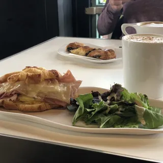 PARIS HAM & SWISS CROISSANT