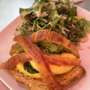 CHIPOTLE AVOCADO CROISSANT OMELET
