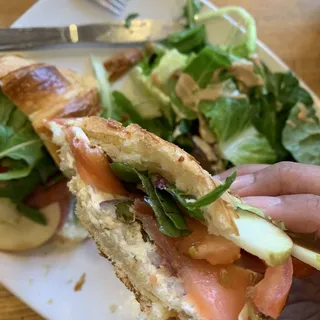 SMOKED SALMON CROISSANT