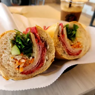 Combination cold cut banh mi (thap cam)