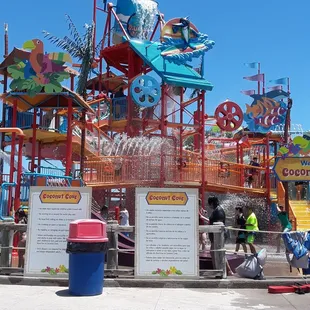 This place is sooo much fun!!!!  #waterbucketdump