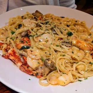 Lobster & Shrimp Linguine