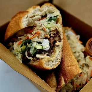 pork belly bánh mi