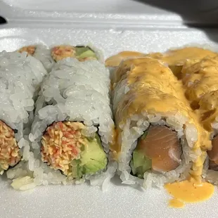 Meh... Cali &amp; Spicy Salmon Roll, nothing special