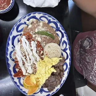 Chilaquiles Con Carne Asada