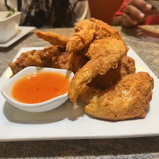 Bahn Thai Wings