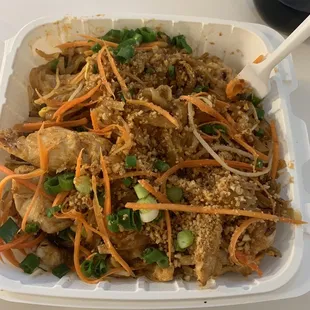 Pad Thai with chicken