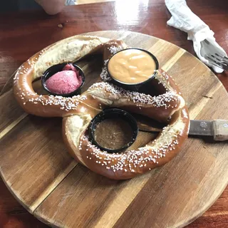 Haus Barley Malt Pretzel