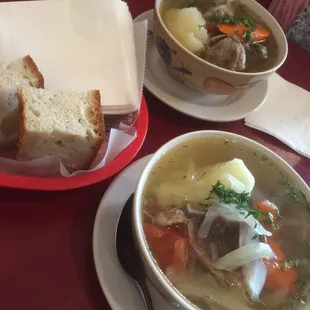 Lamb soup with hearty bread