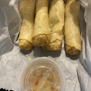 A4. Spring Rolls (4 Pieces)