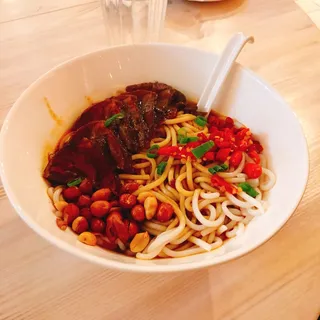 Hunan Beef Rice Noodle