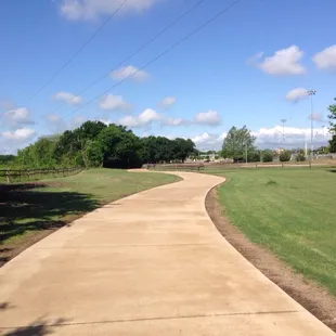 The trail from Bailey Lake to Chisenhall.